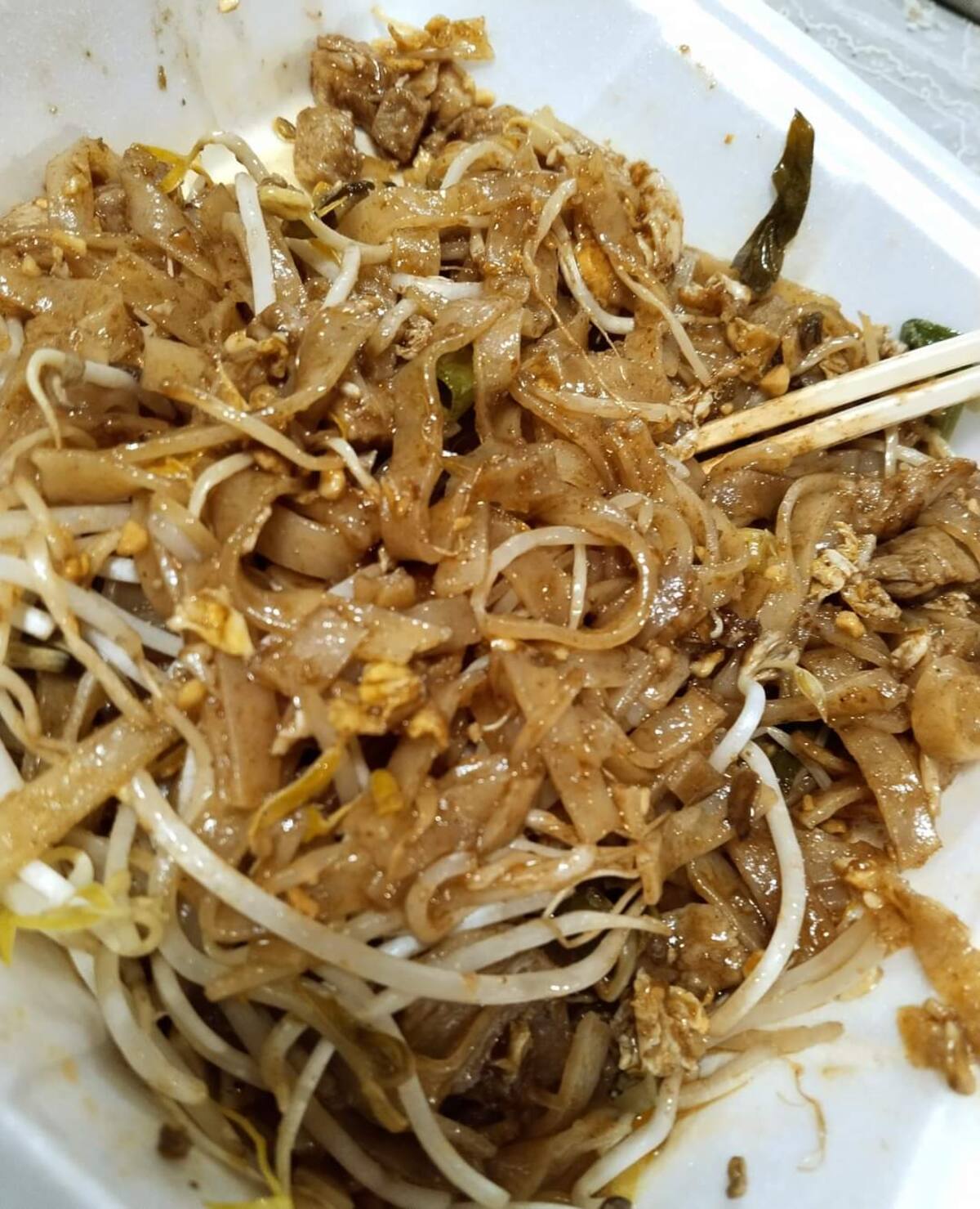 El pad thai es uno de los platillos más populares de El Bangrakcito. FOTO: CORTESÍA