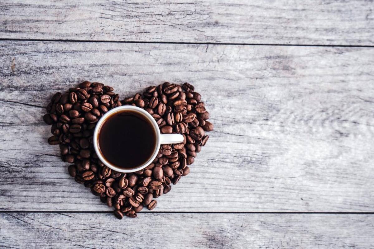¿Qué efectos tiene la cafeína en el organismo?