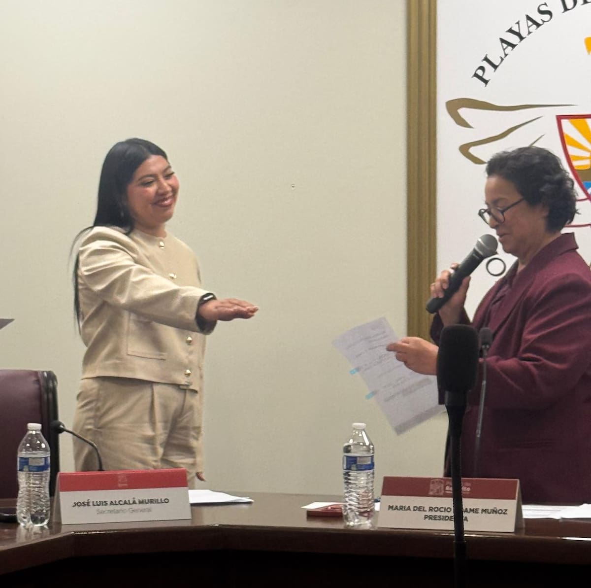 Rosalía Nevares Sepúlveda tomó protesta como regidora suplente tras la licencia otorgada a Stephanie Esquivel Ortiz.