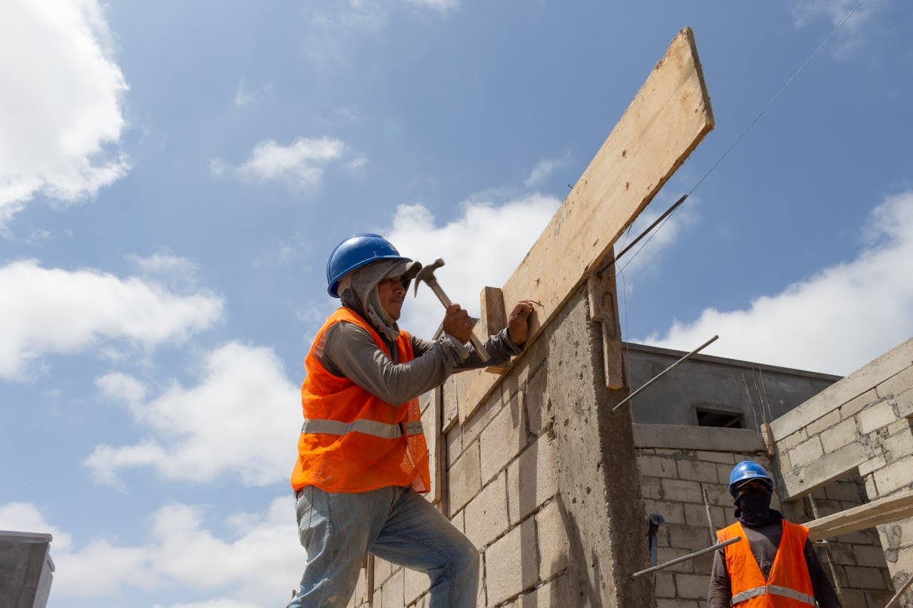 Las reformas recientes han ampliado derechos laborales en papel, especialistas coinciden en que el principal reto sigue siendo incorporar a más trabajadores a la economía formal. | Foto: Pexels