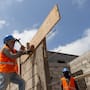 México presume desempleo de 2.4%, pero 4 de cada 10 personas trabajan en condiciones precarias, advierte académica de la UNAM