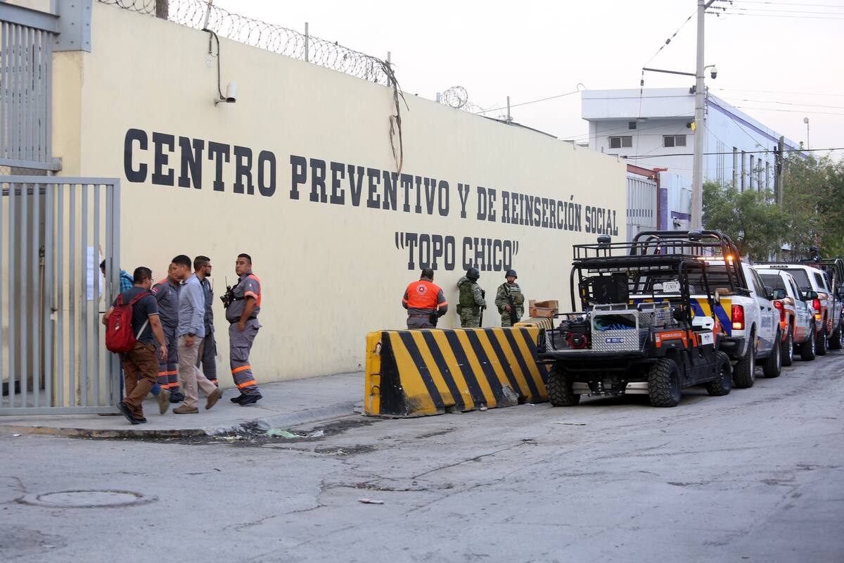 Comienza búsqueda de restos humanos en penal de Topo Chico