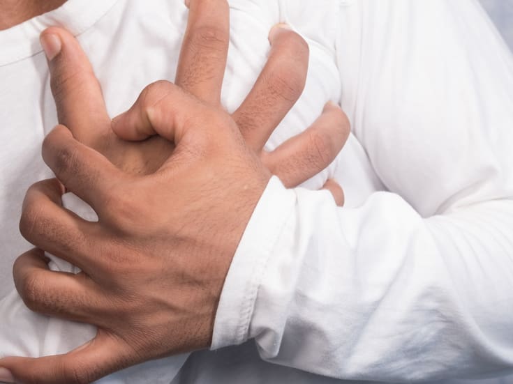 Infartos nocturnos: por qué suelen ser menos graves y qué abre este hallazgo para la medicina