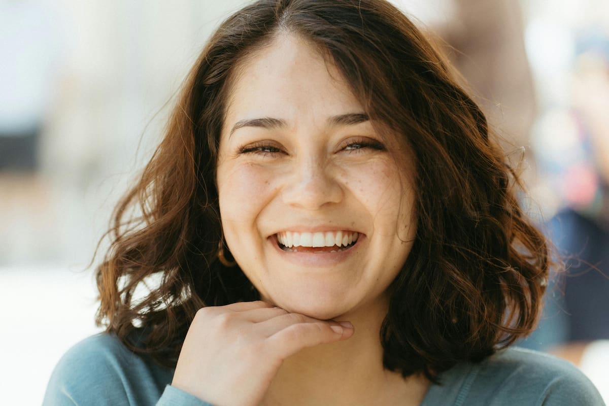 Por que el rostro podría verse más redondo si el cortisol está alto, según expertos