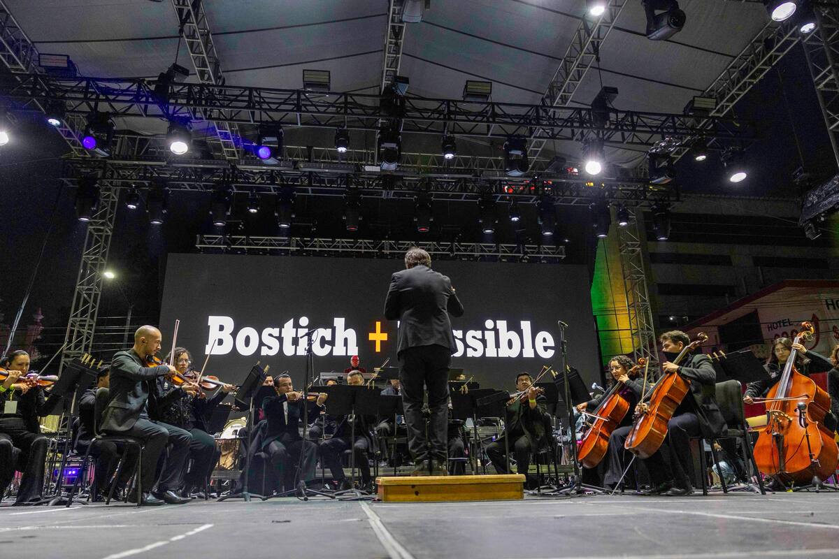 Cerca de 2 mil personas asistieron al encuentro “Arriba el Nortec” entre la Calle Sexta y Séptima. Foto: Abdiel Ortega
