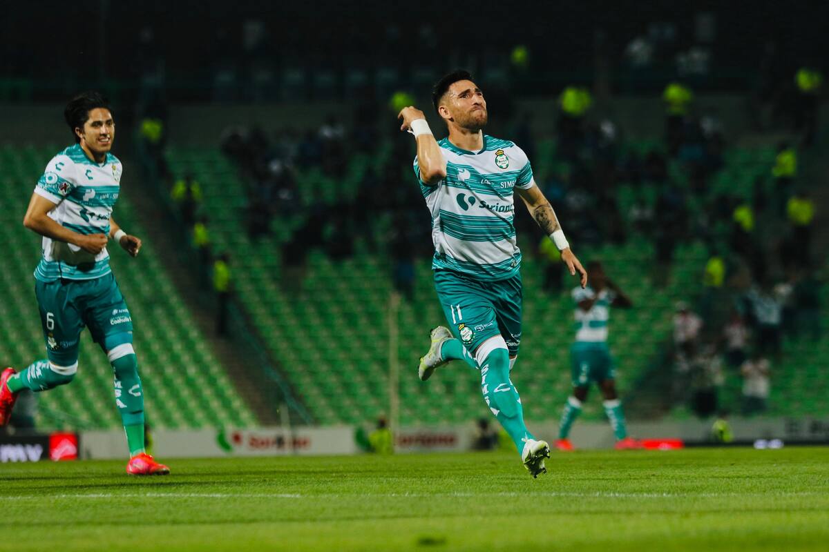 Santos golea y humilla a Querétaro en repechaje y se mete a liguilla