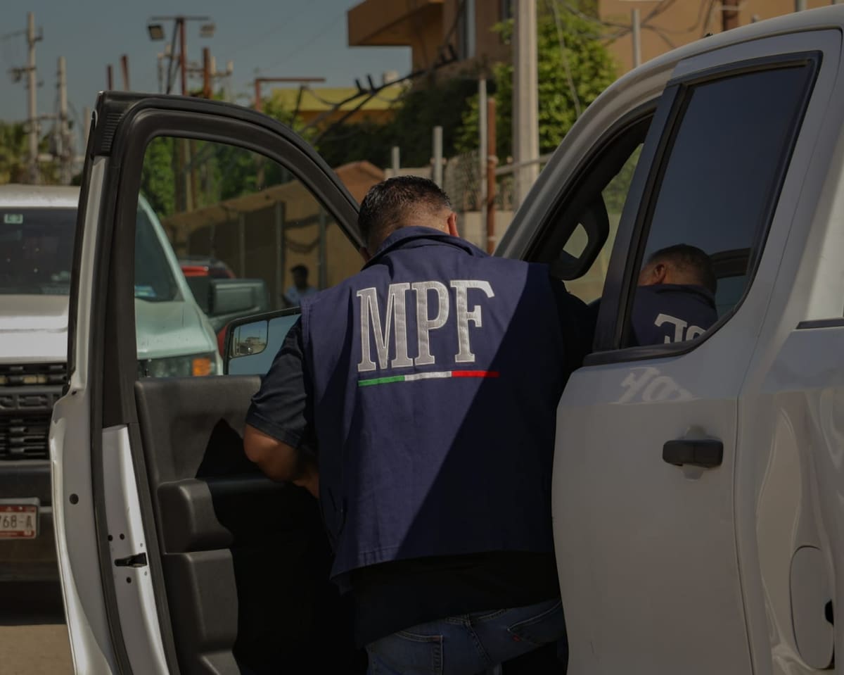 Por haber encontrado 25 mil litros de hidrocarburo clandestino, fueron aseguradas las instalaciones de una empresa de transporte privado l Foto: Javier Gallegos