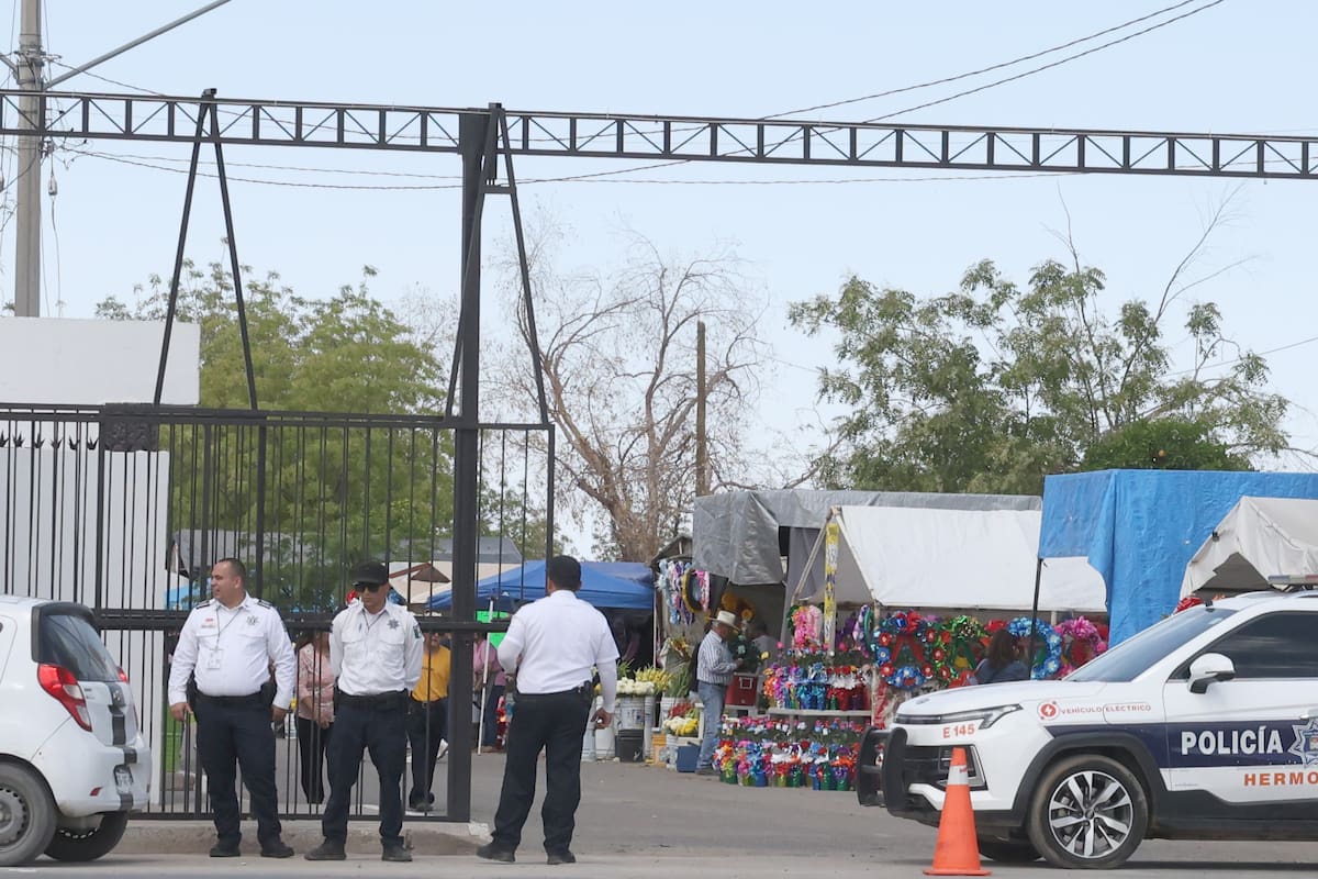 Policías cuidarán a visitantes en los panteones