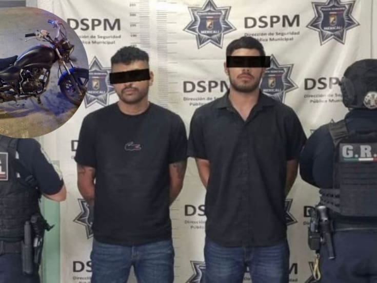 Someten a joven en estacionamiento y lo obligan a subir a su auto; detienen a dos personas