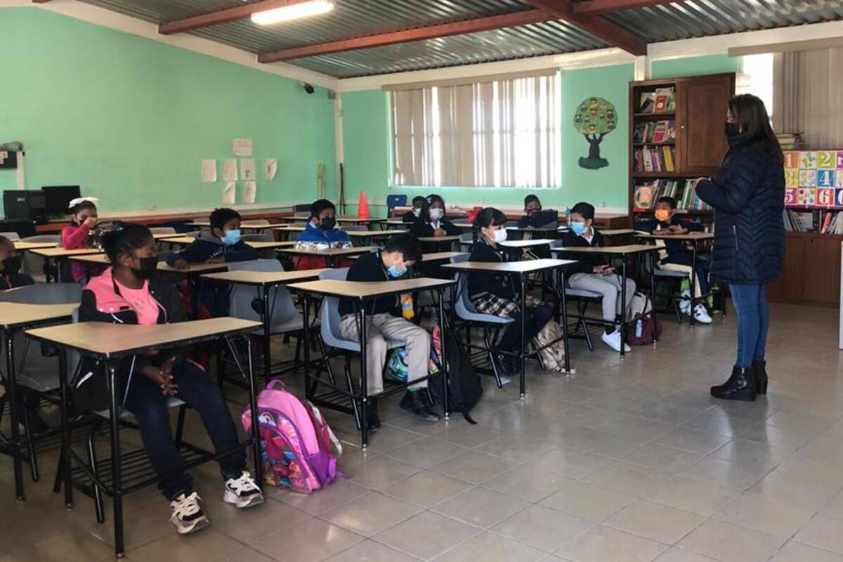 Regresan a clases presenciales en primaria Aztlán de Rosarito