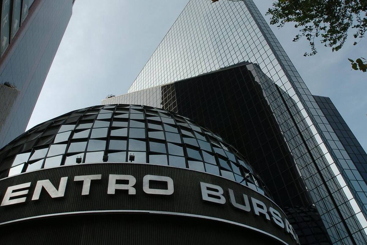 La Bolsa Mexicana de Valores retrocede un 1.69% y cierra con pérdida semanal del 0.42%