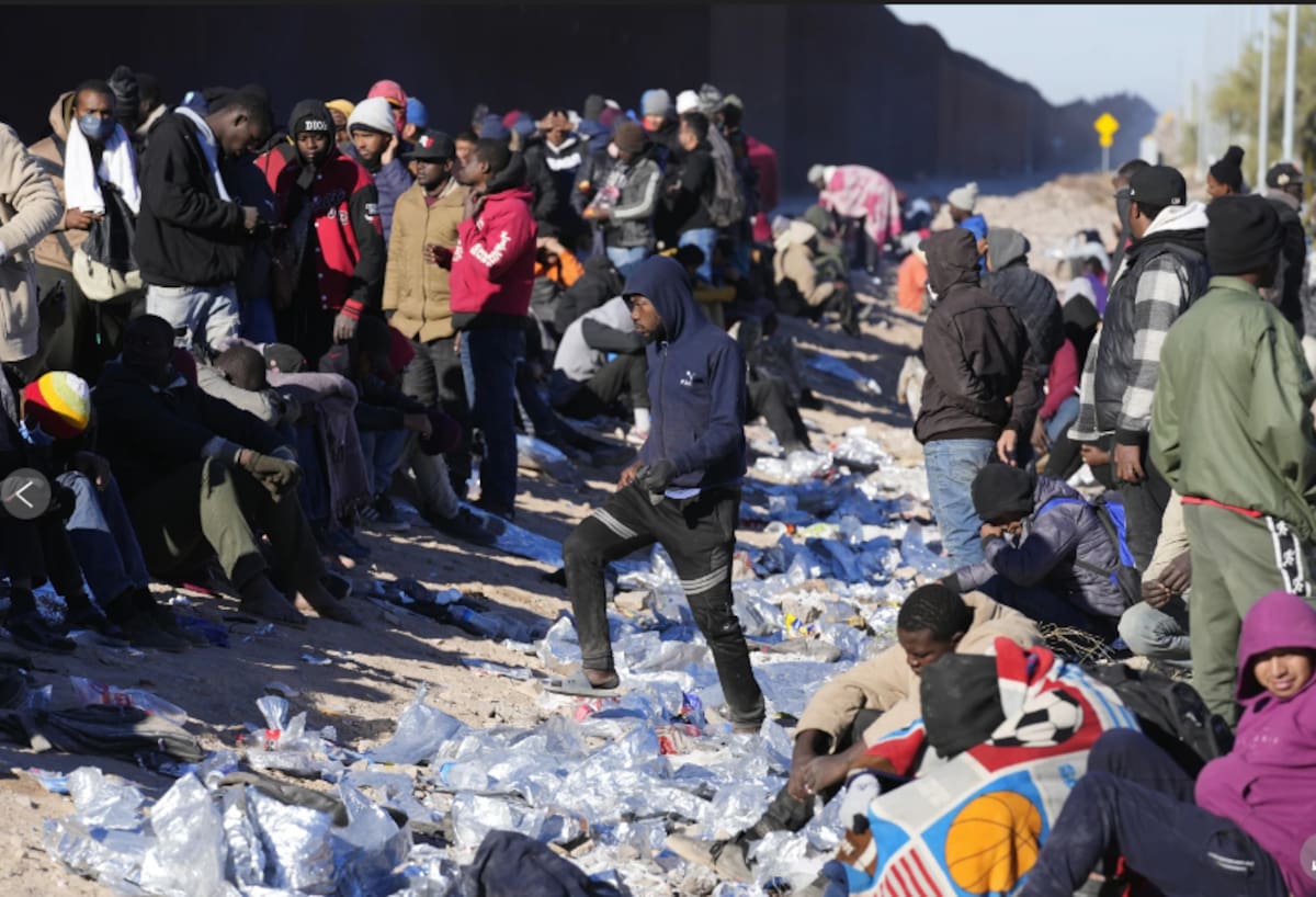 Miles de migrantes esperando acceder a Estados Unidos./Foto: AP News.