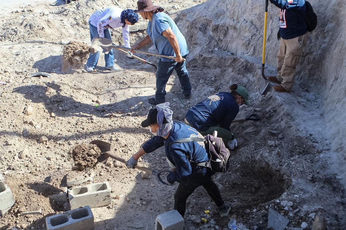 Hallan cuatro cuerpos y restos humanos en predio donde localizaron 12 cuerpos en Tijuana