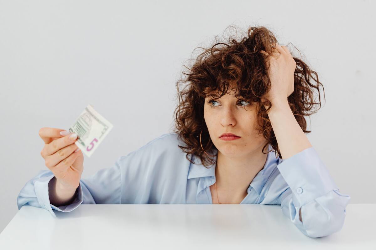 La economía del silencio: Por qué no hablar de dinero te puede estar costando caro