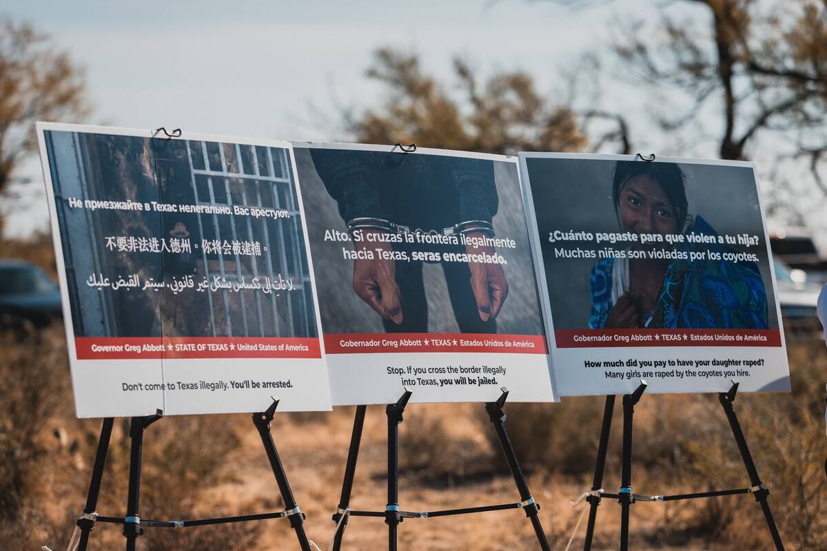 Gobernador de Texas instala polémicas vallas para disuadir a los migrantes valoradas en más de 2mdp