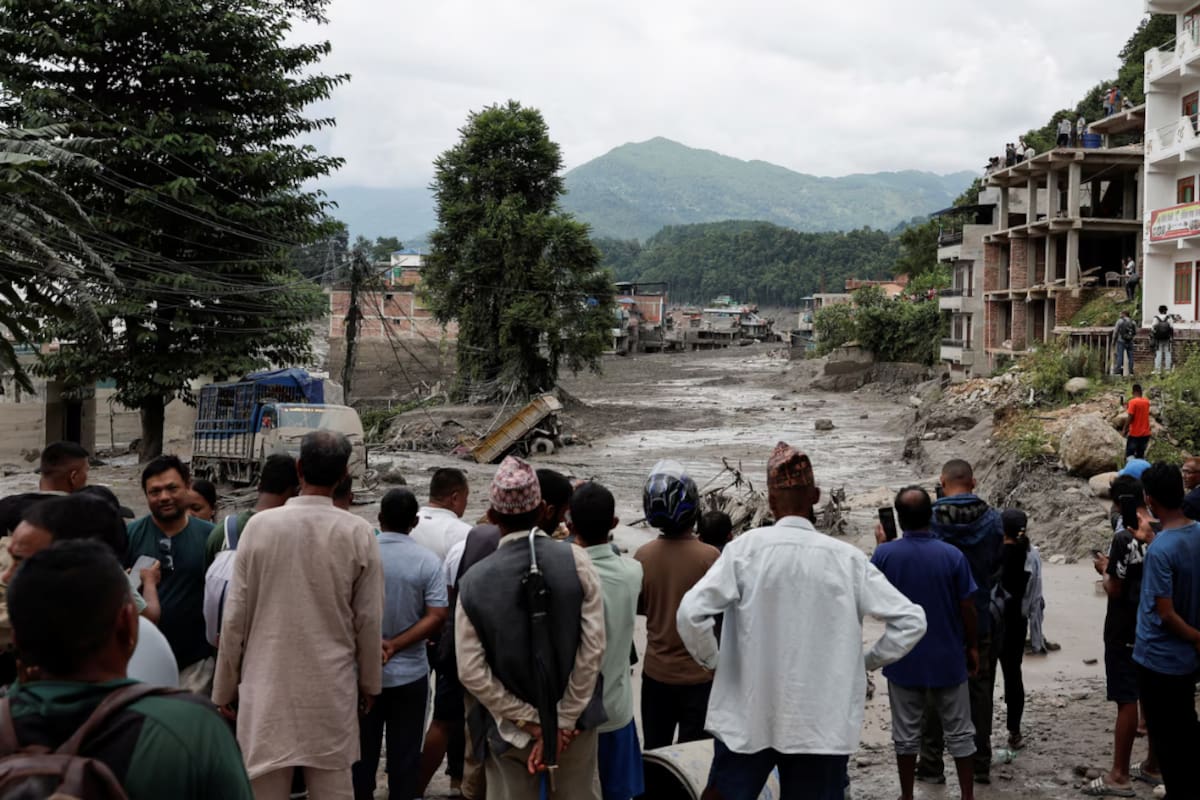 El colapso de un glaciar fue lo que desencadenó una avalancha de hielo y roca que elevó hasta 9 metros el nivel de un río en Nepal, arrasó comunidades y dejó cientos de muertos y desaparecidos
