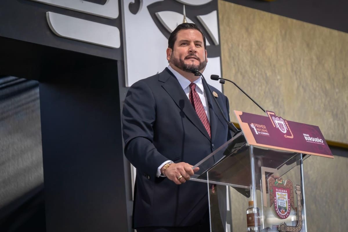 Ismael Burgueño se registra en Morena para buscar la candidatura al gobierno de Baja California