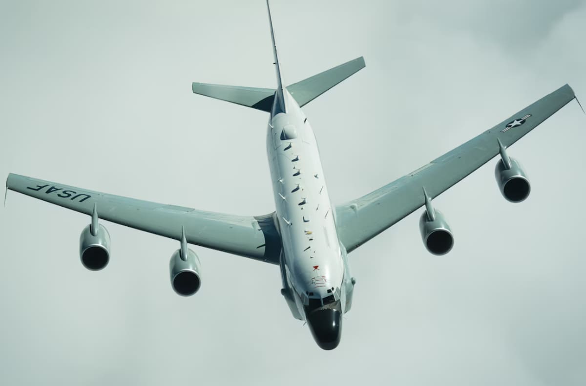 Un Boeing RC-135 V, la nave en cuestión./ Foto: Fuerza Aérea de los Estados Unidos.