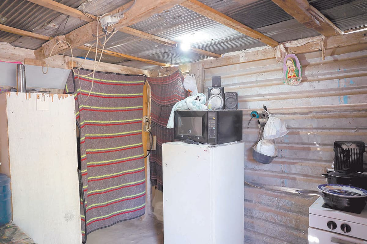 Este es el techo de la vivienda de la señora María del Carmen, habitante de la invasión Tres Reinas. FOTO: JULIO CLARK