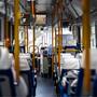 Los mejores trucos para soportar temperaturas extremas en el transporte público y evitar agotamiento, sudor excesivo y malestares durante horas pico