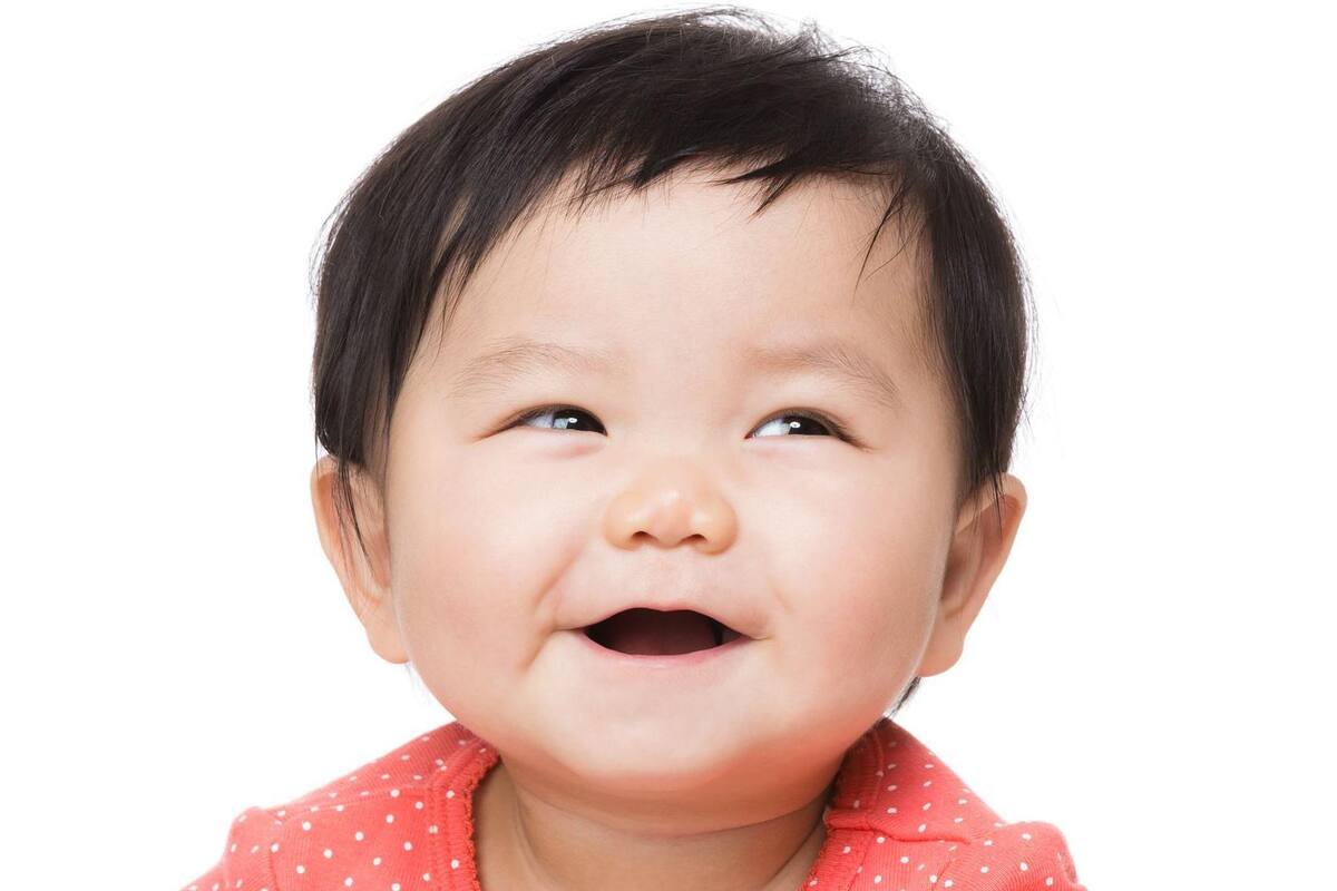 "Queremos tener hijos, pero no nos lo podemos permitir": la preocupación en China por el acelerado descenso de la población