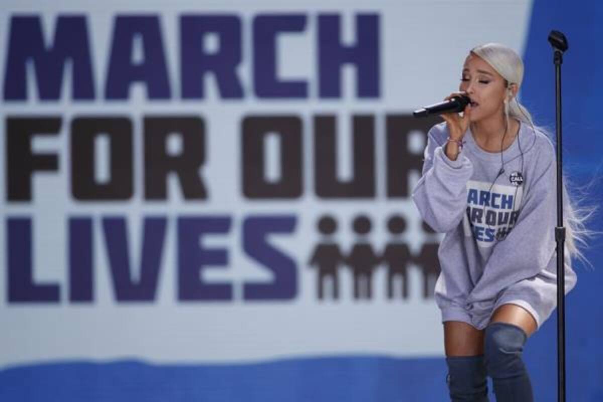 Ariana Grande apoya a Bernie Sanders, precandidato demócrata a la Casa Blanca