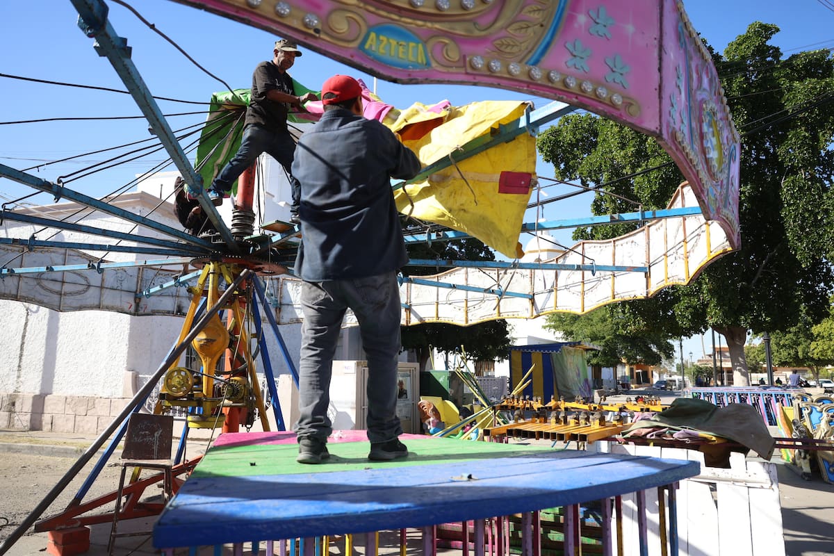 Instalaron los juegos mecánicos de la kermés.