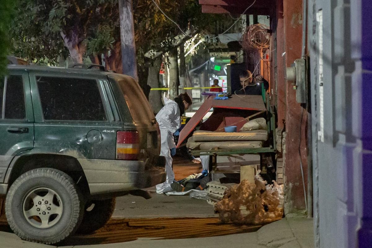 La víctima, de unos 60 años, fue atacada en la vía pública; el detenido tiene 19 años. Foto: Cortesía