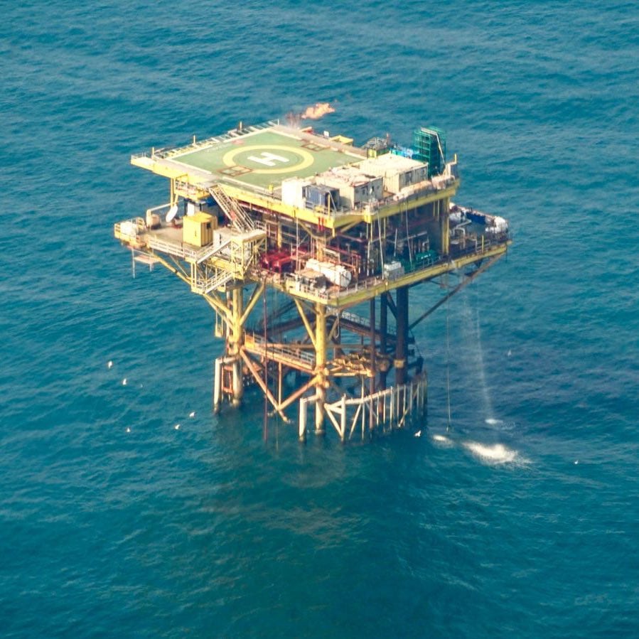 Se han recolectado más de 90 toneladas de residuos impregnados con hidrocarburos (15/03/2026)| Foto: Secretaría de Medio Ambiente y Recursos Naturales.