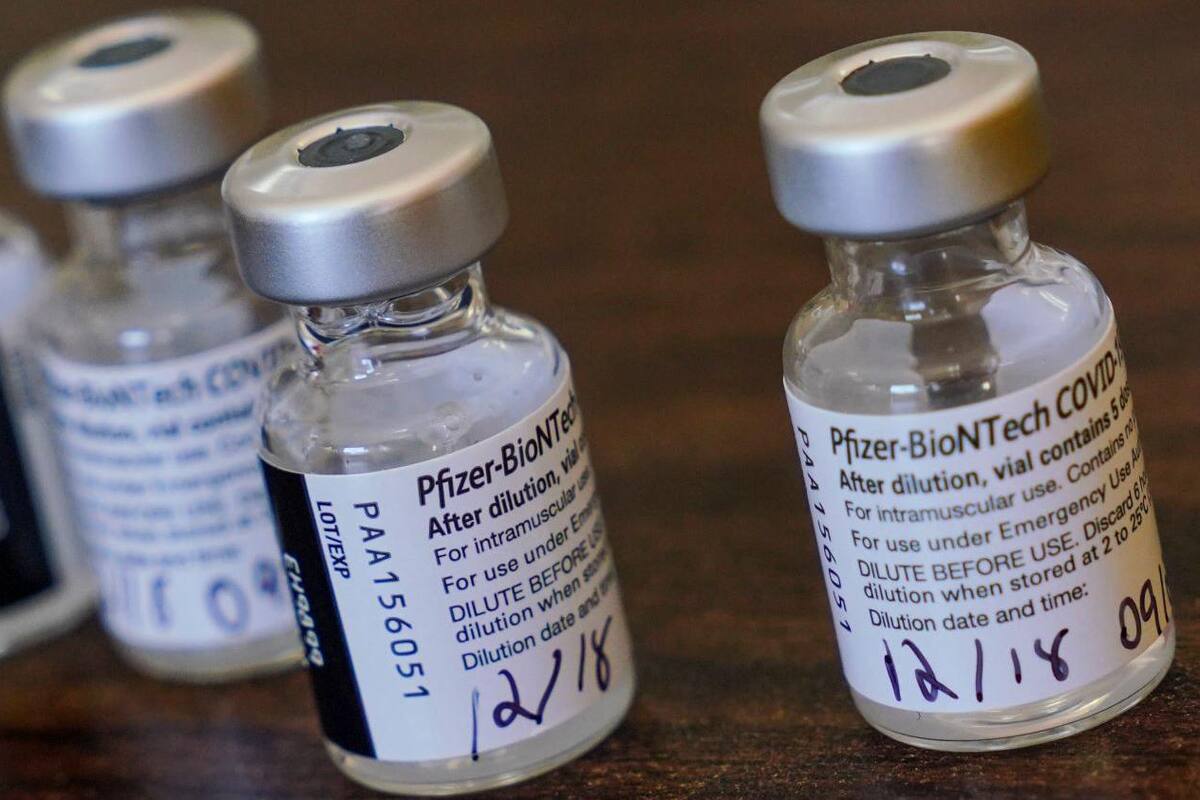 "Responde bien" médica que presentó reacción alérgica a vacuna contra Covid-19