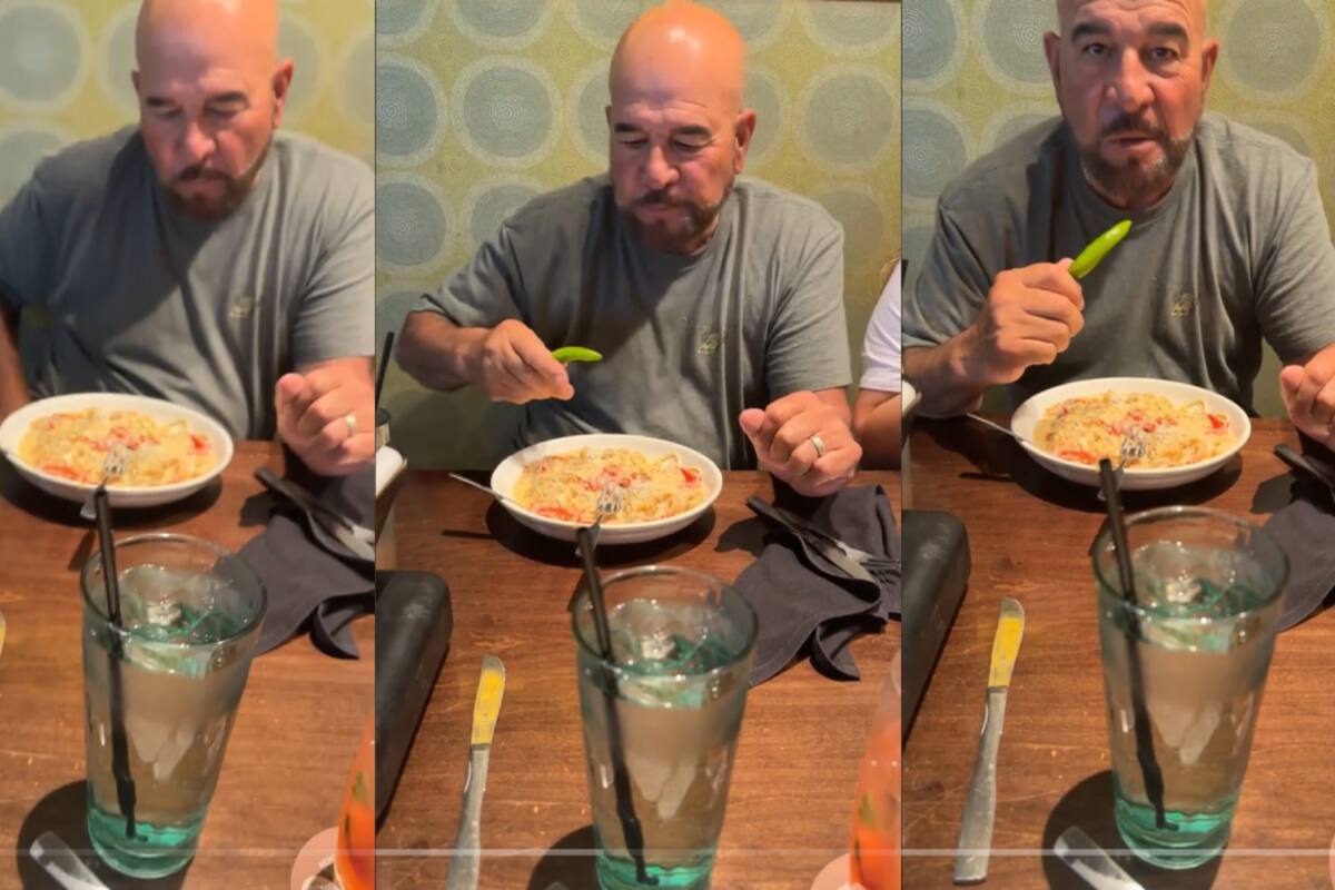 Chica sorprende a su papá en restaurante: ¡lleva sus propios chiles para disfrutar la comida!