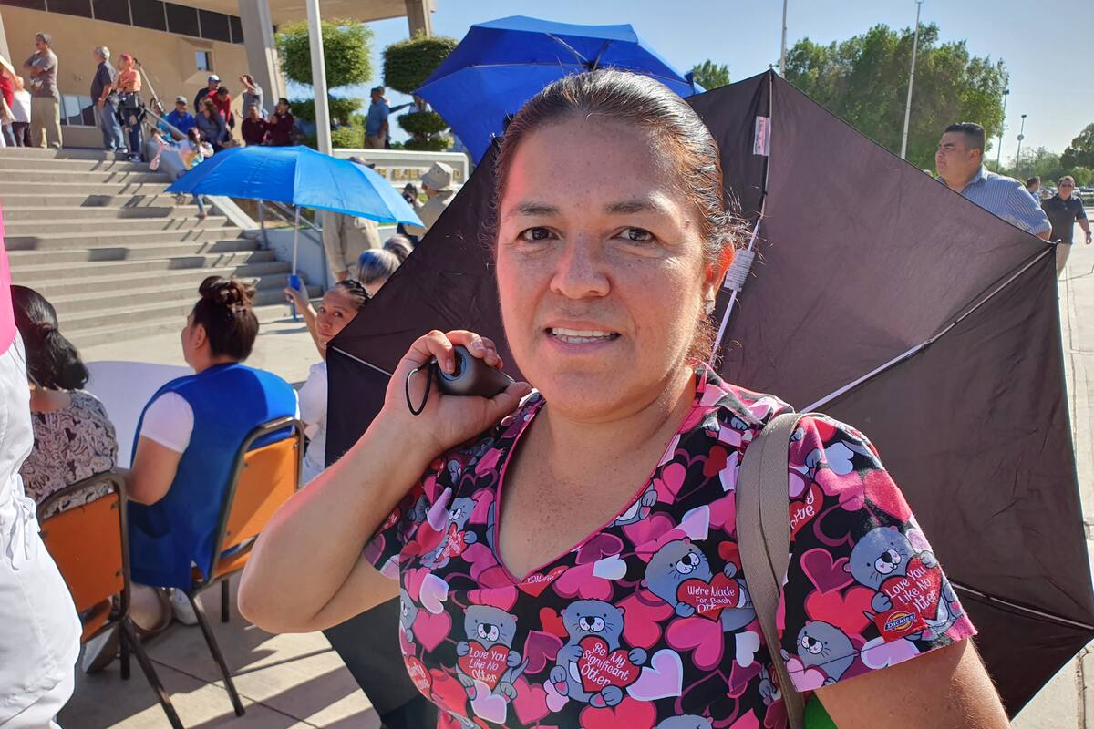 Sufre mi papá por la falta de medicinas: Enfermera