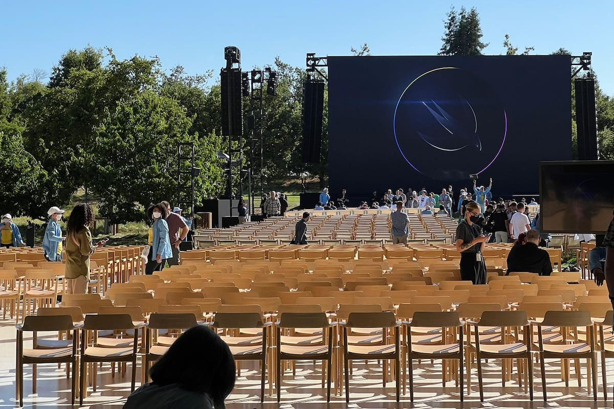 Apple: El WWDC arrancó y mantuvieron a algunos invitados en pleno rayo de Sol