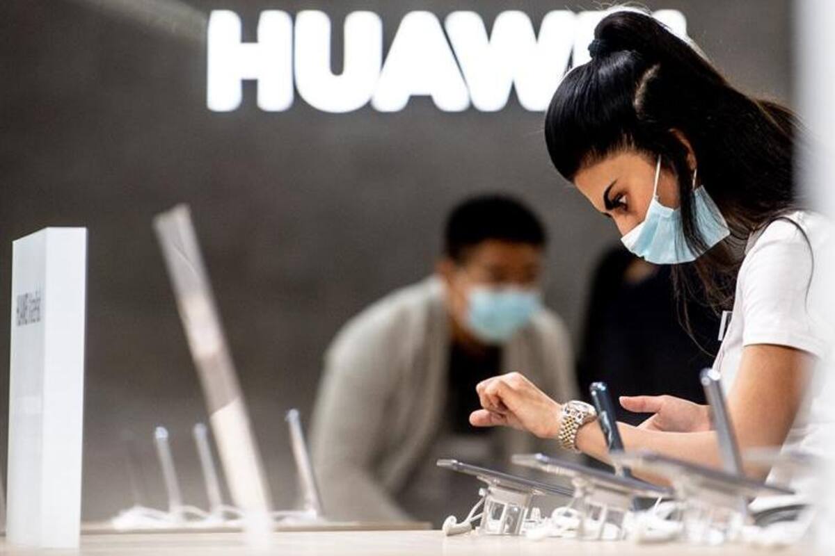 Huawei dice que "lucha" por sobrevivir tras la "incesante agresión" de EU