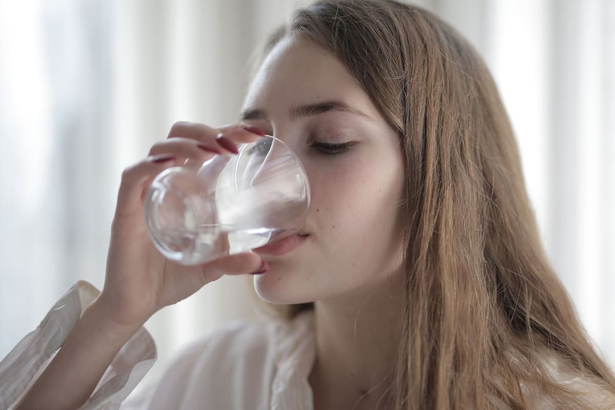 ¿Cuánta agua necesitas realmente al día?
