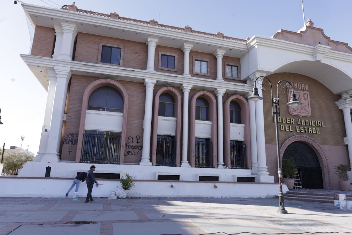 Borran pintas tras marcha del 8M en Sonora; Poder Judicial responde a protestas