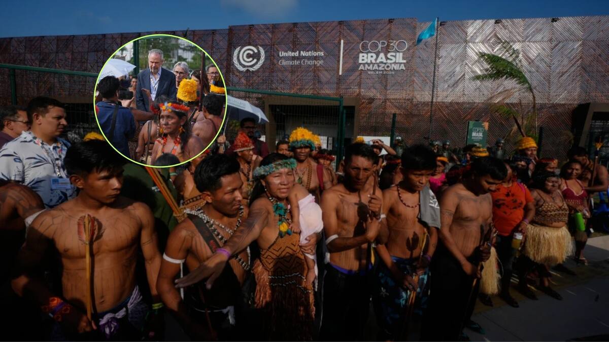 Manifestantes indígenas bloquean la entrada principal de la COP30 en Brasil en una protesta pacífica