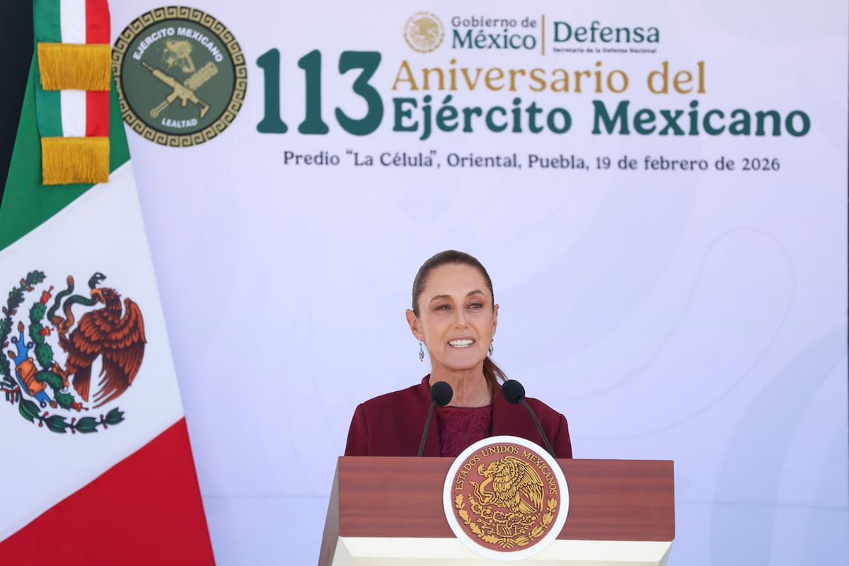 La doctora Claudia Sheinbaum Pardo, presidenta Constitucional de los Estados Unidos Mexicanos en Día del Ejército Mexicano. Oriental, Puebla. | Foto: Presidencia