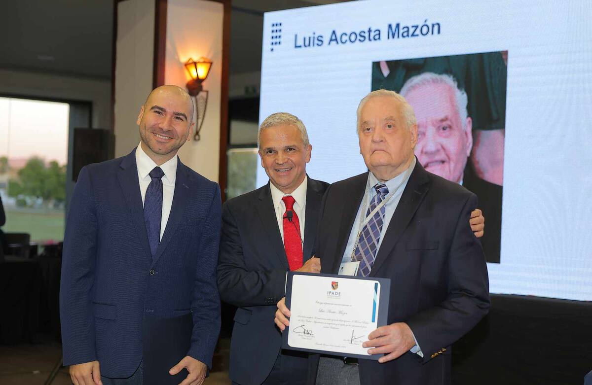 Ipade celebra 50 años