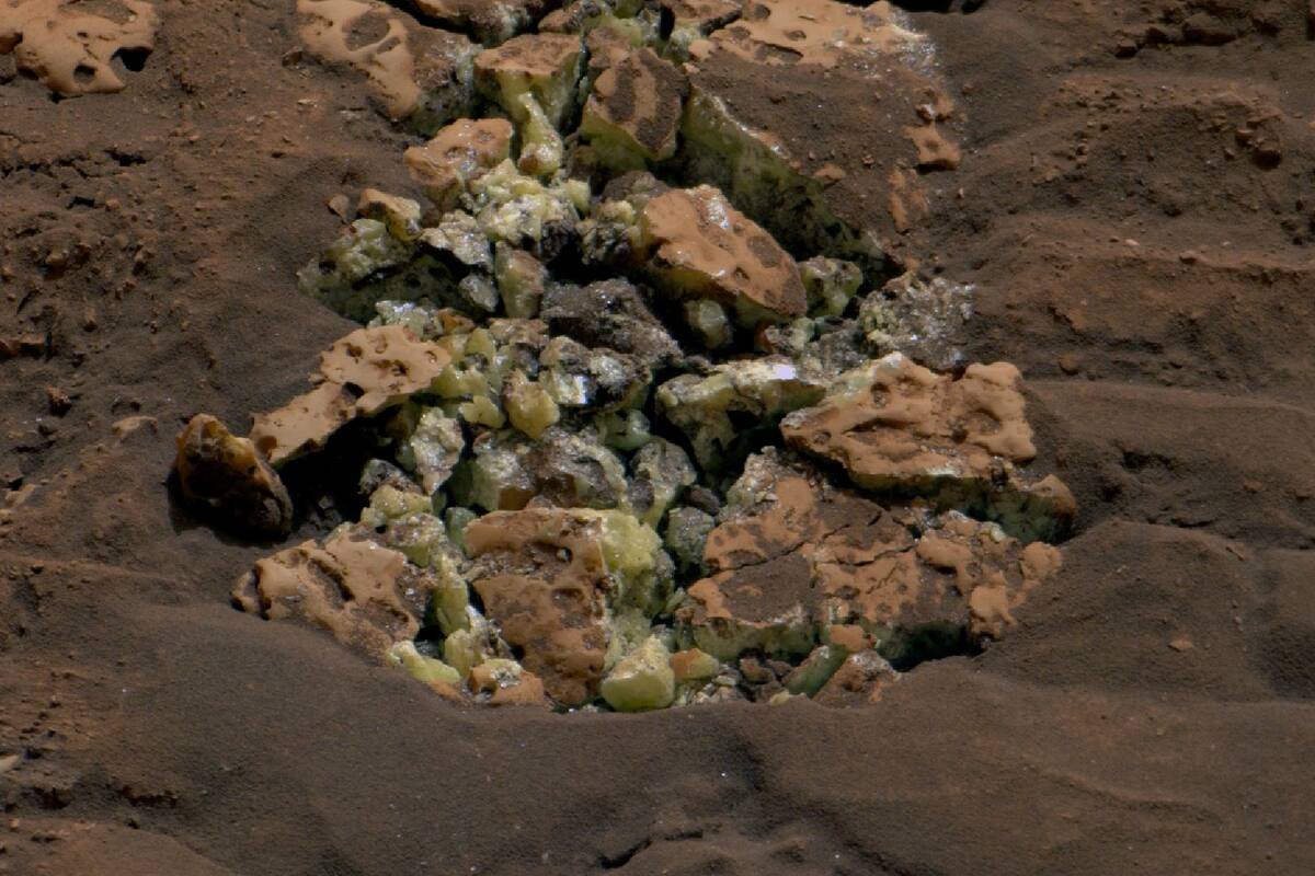 Descubren los primeros cristales elementales de azufre en Marte