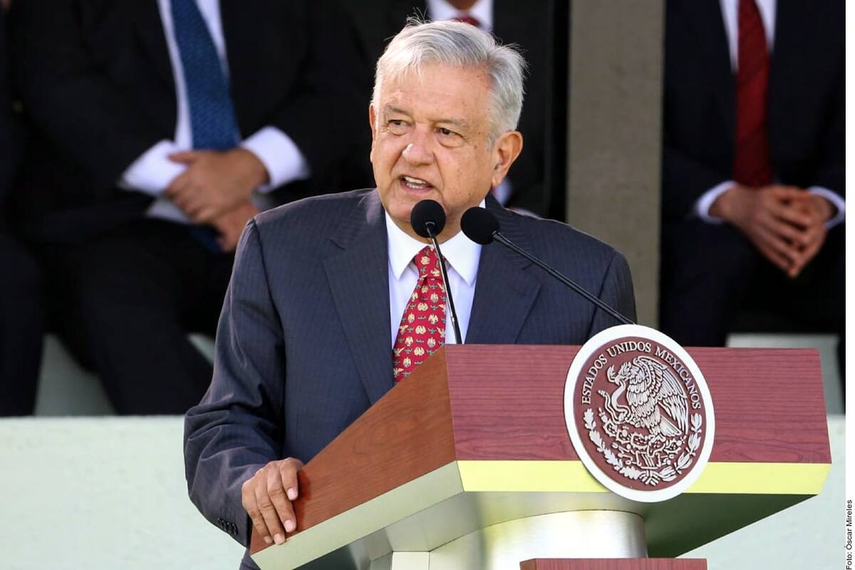 Estos son los 100 compromisos de AMLO