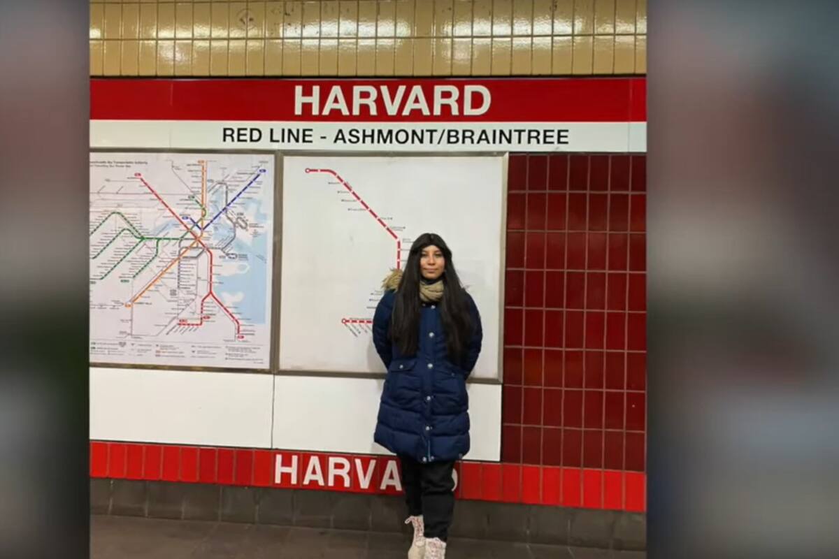 Zitlally Balbuena, estudiante de la UNAM, irá a la NASA por su proyecto para "limpiar" la Luna