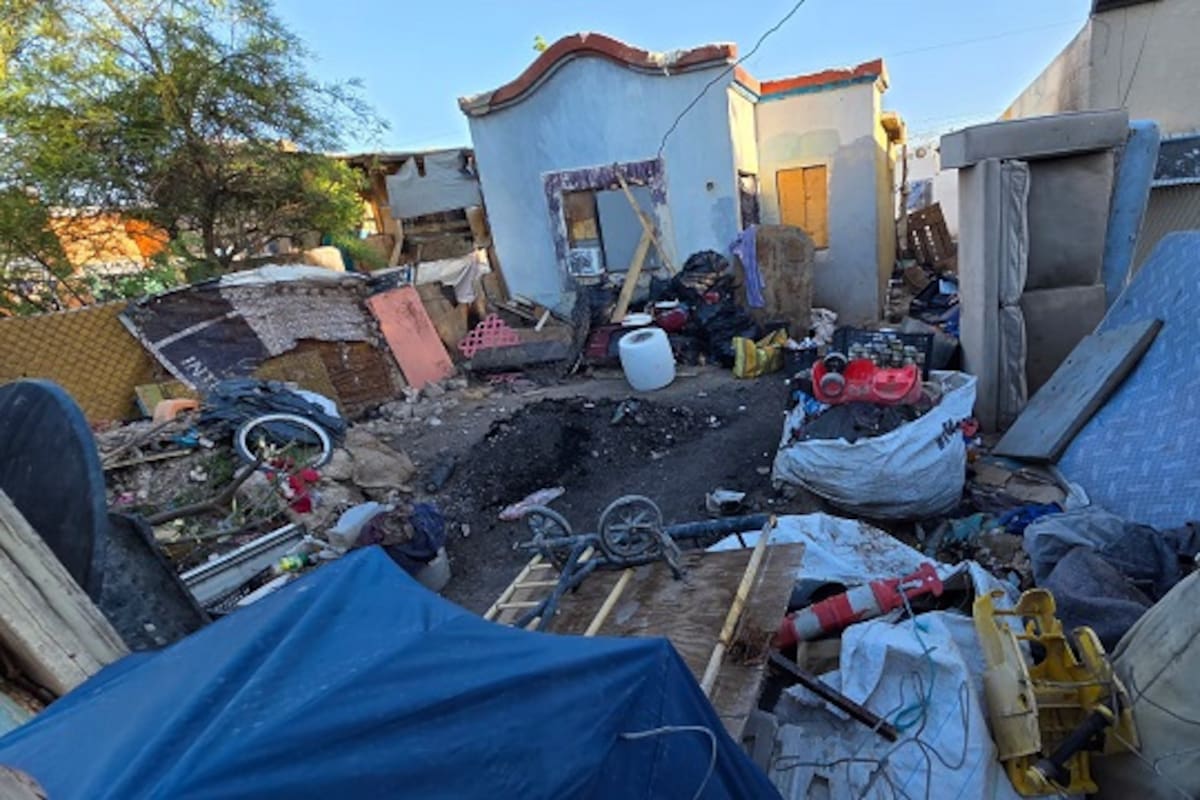 Multan por acumulación de basura una casa en Ángeles de Puebla