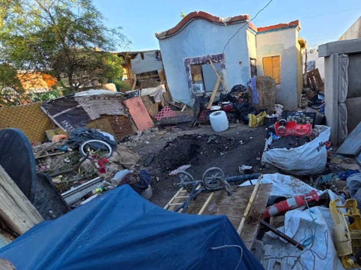 Multan por acumulación de basura una casa en Ángeles de Puebla