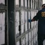Morir sin nombre en la frontera: 488 cuerpos permanecen en Centro de Resguardo en Mexicali