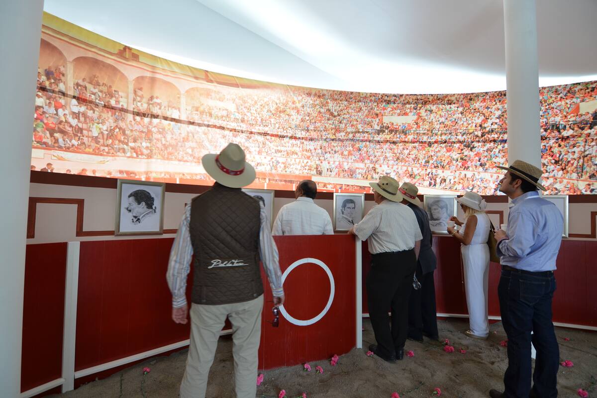 Torero José Alberto Ortega sufre cornada grave en el cuello en corrida del Carnaval de Tlaxcala