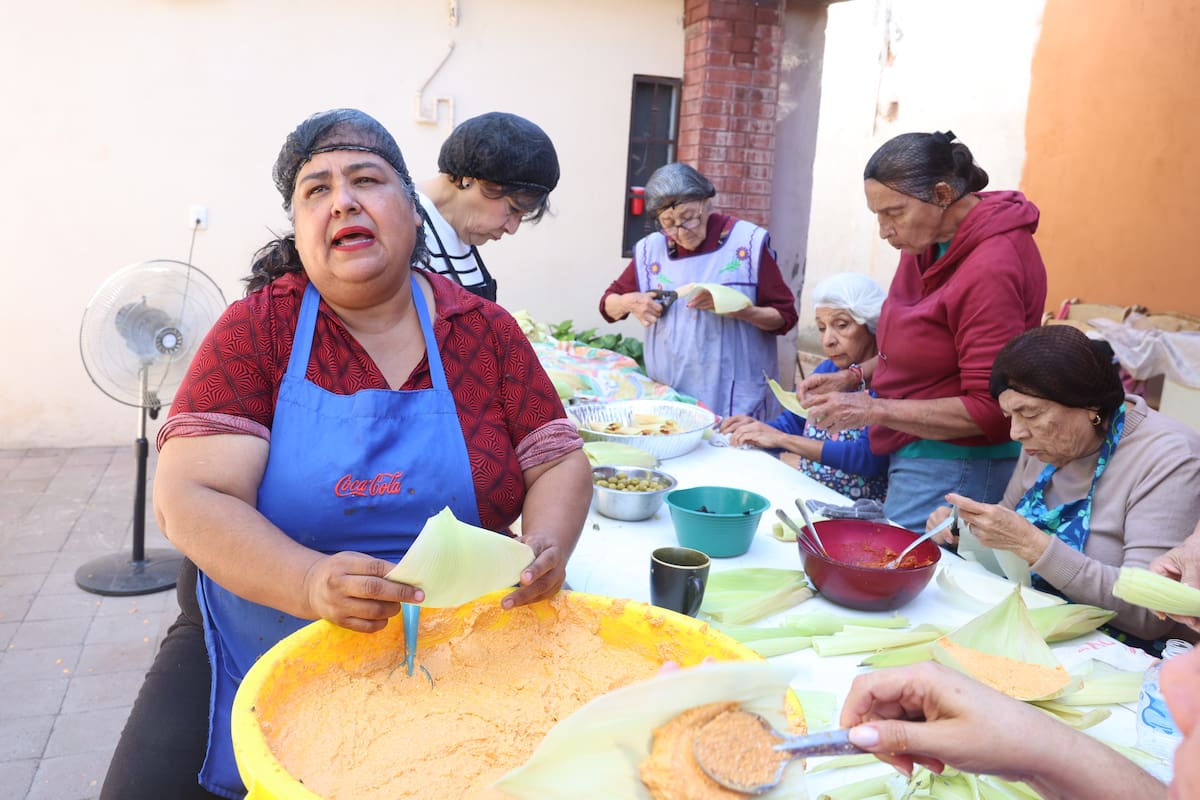 Tamales con historia y fe: celadoras de Villa de Seris se alistan para la kermés de la celebración del día de la Virgen de la Candelaria