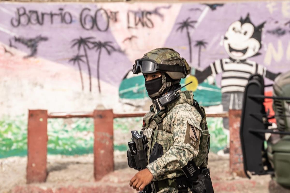 Un empleado de un local de venta de pipas y bongas fue asesinado a balazos dentro del establecimiento en la colonia Los Laureles. Foto: Border ZOOM