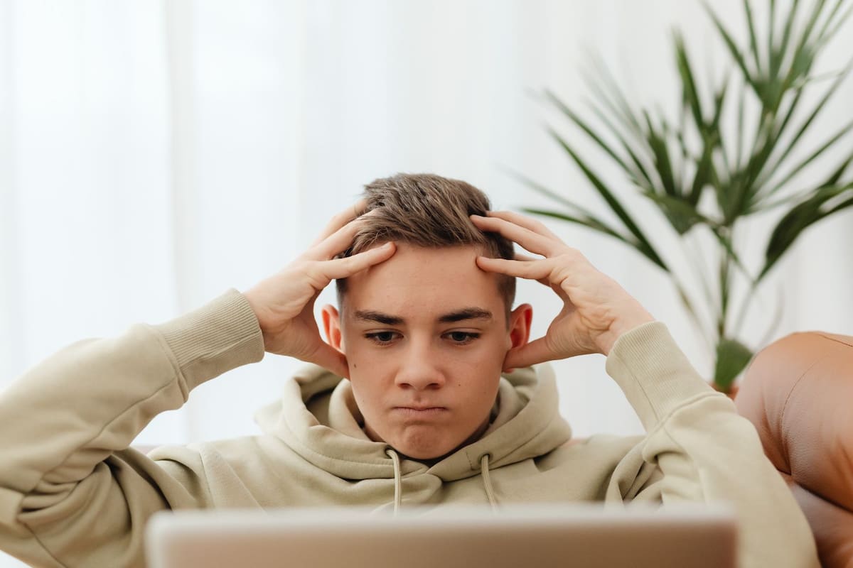 ¿Te enojas con facilidad? Esto es el Síndrome del Hombre Irritable y cómo identificarlo