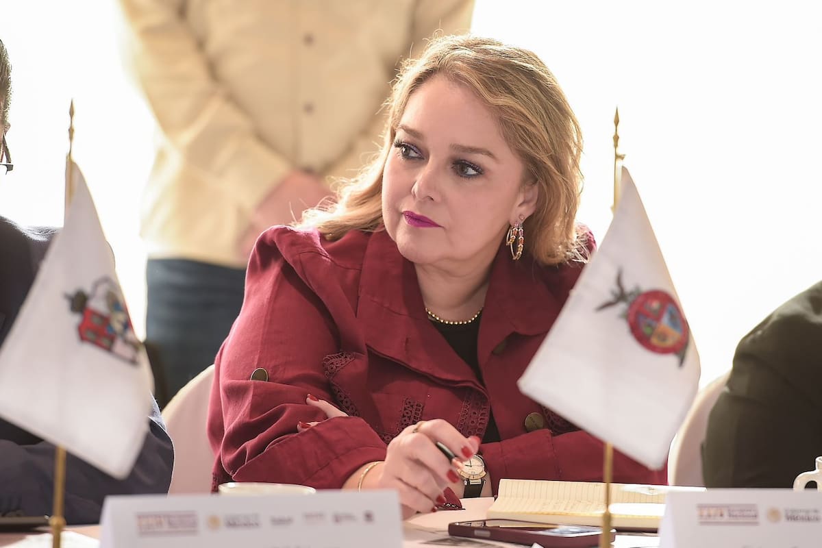 Eneyda Rocha, hija de RubénRocha Moya seguirá al frente del DIF Sinaloa pese a cambios en el gabinete, confirmó gobernadora interina Yeraldine Bonilla
